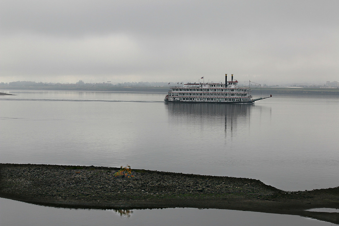 Paddle Wheel Cruise