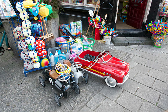 toy store